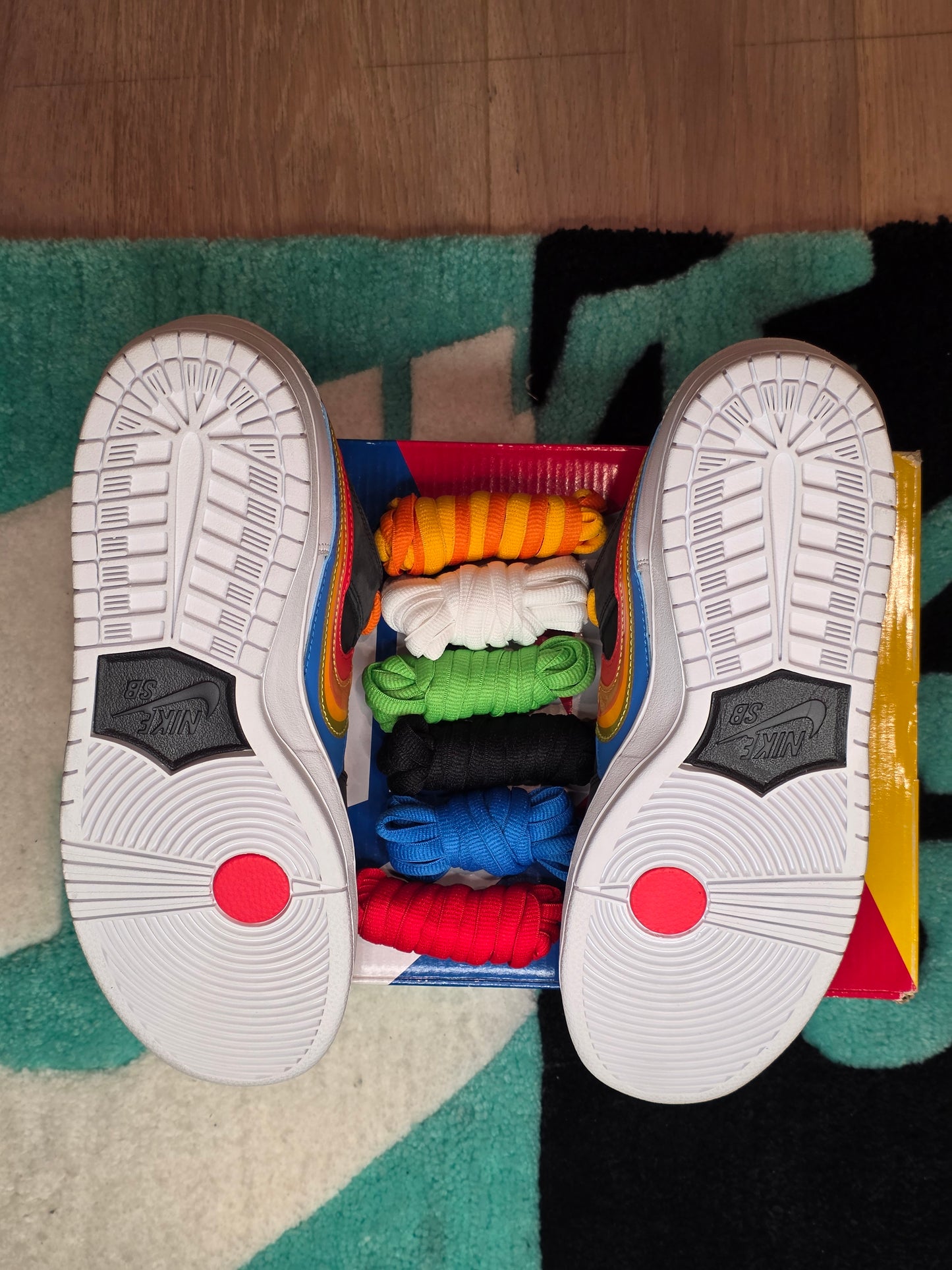 Nike SB Dunk Low Polaroid