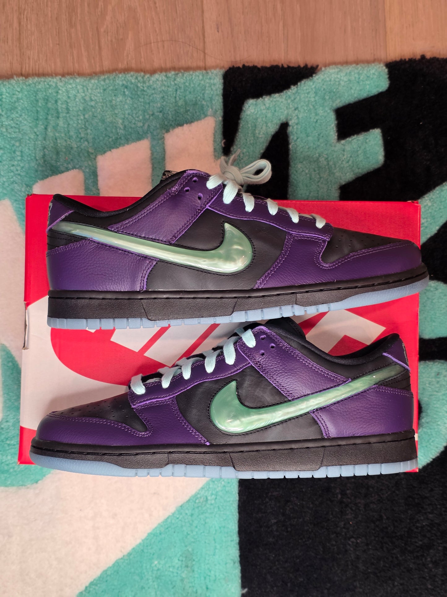 Nike Dunk Low LTD Wizard