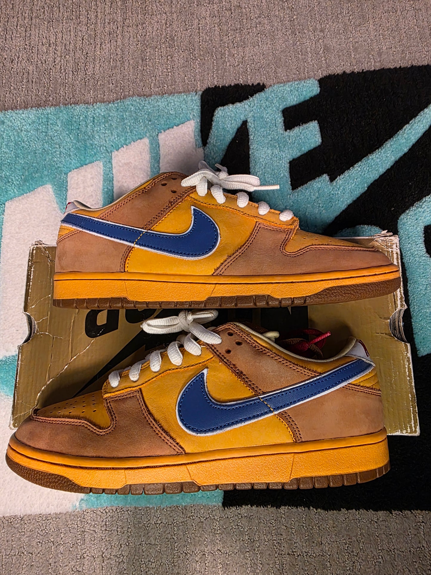 Nike SB Dunk Low Newcastle Brown Ale